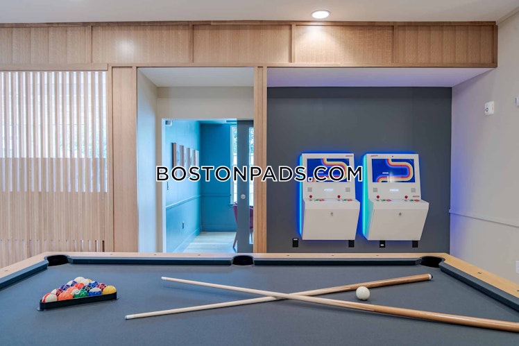 Newbury St., Peabody