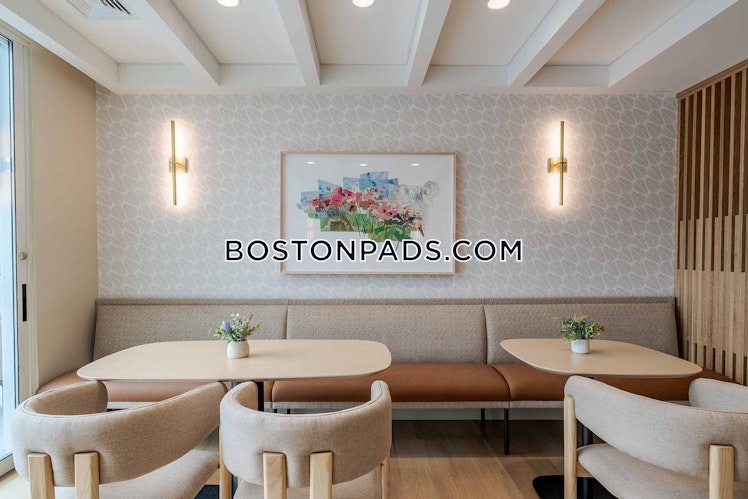 Newbury St., Peabody