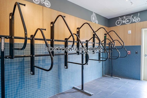 Newbury St. Peabody photo 15