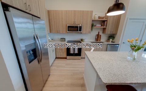 Newbury St. Peabody photo 2