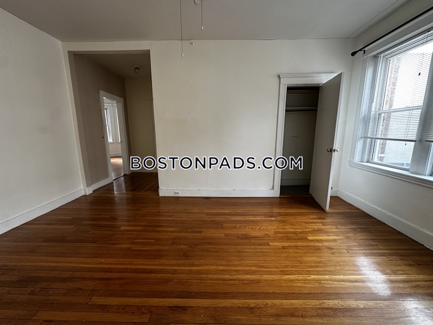 BOSTON - ALLSTON/BRIGHTON BORDER - 2 Beds, 1 Bath - Image 9