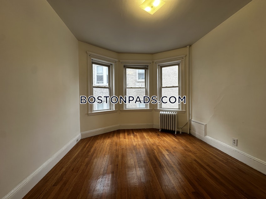 BOSTON - ALLSTON/BRIGHTON BORDER - 2 Beds, 1 Bath - Image 11