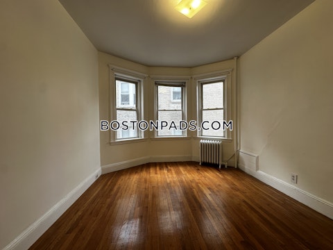 Kelton St. Boston photo 12