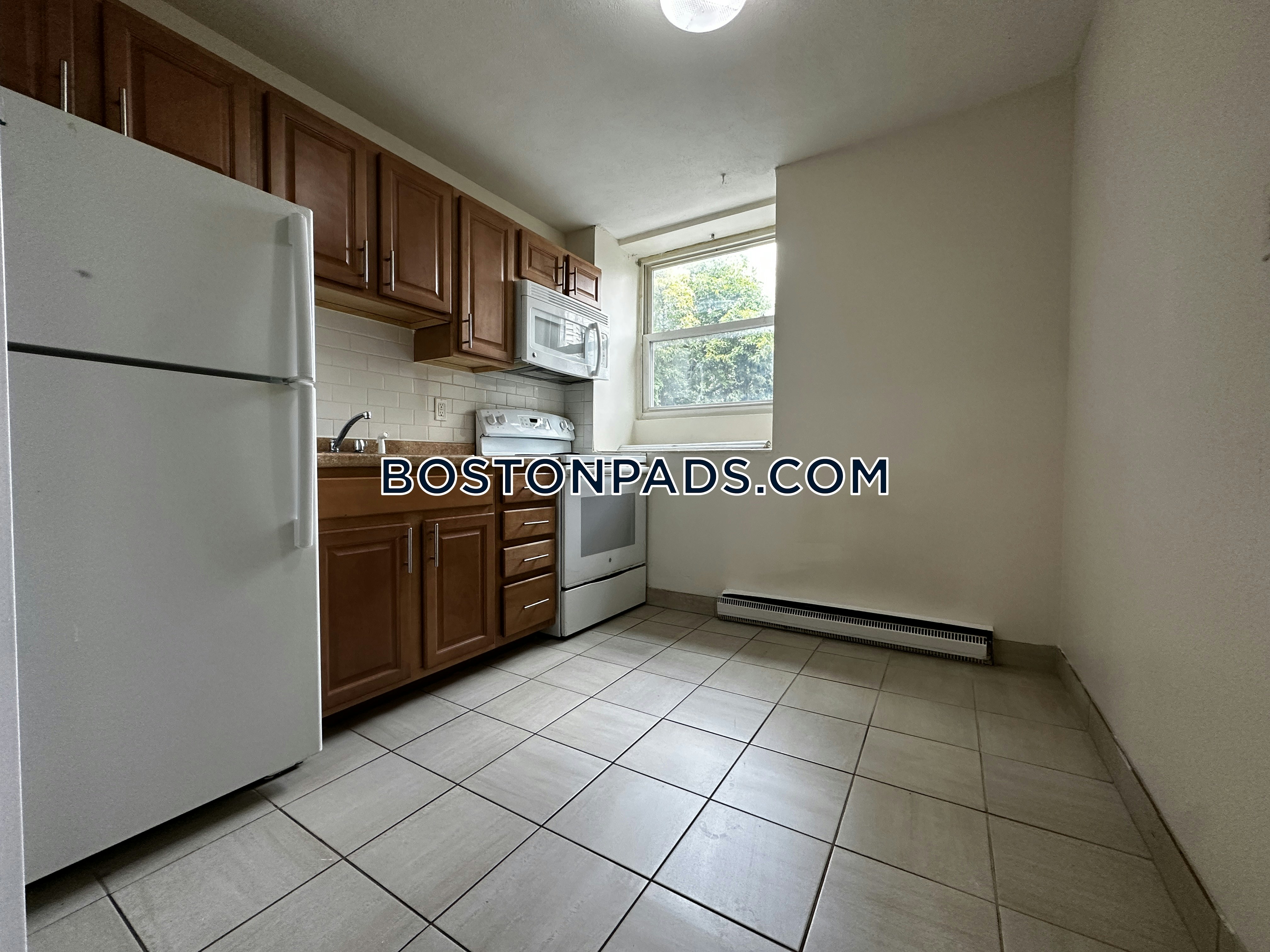 Boston - 0 Beds, 1 Baths