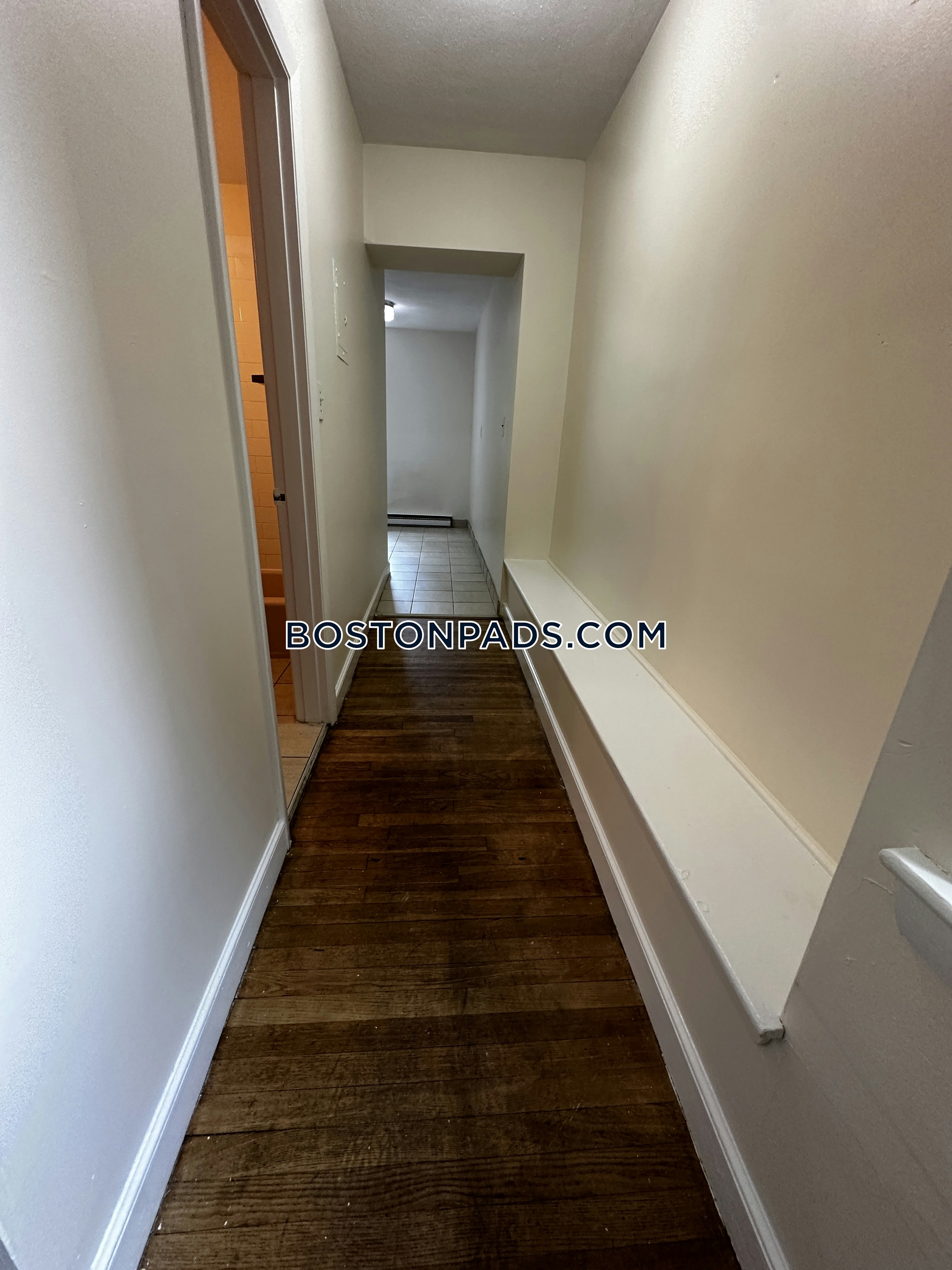 Boston - 0 Beds, 1 Baths