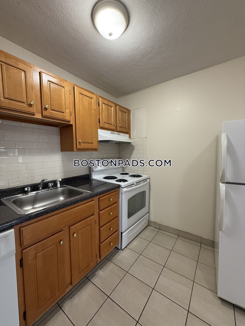 BOSTON - ALLSTON - 2 Beds, 1 Bath - Image 5