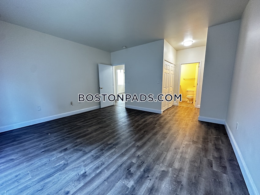 BOSTON - SOUTH END - 3 Beds, 2 Baths - Image 13