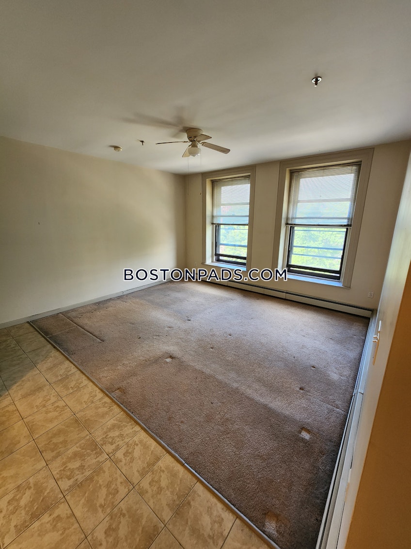 Worcester - $1,475+ /month