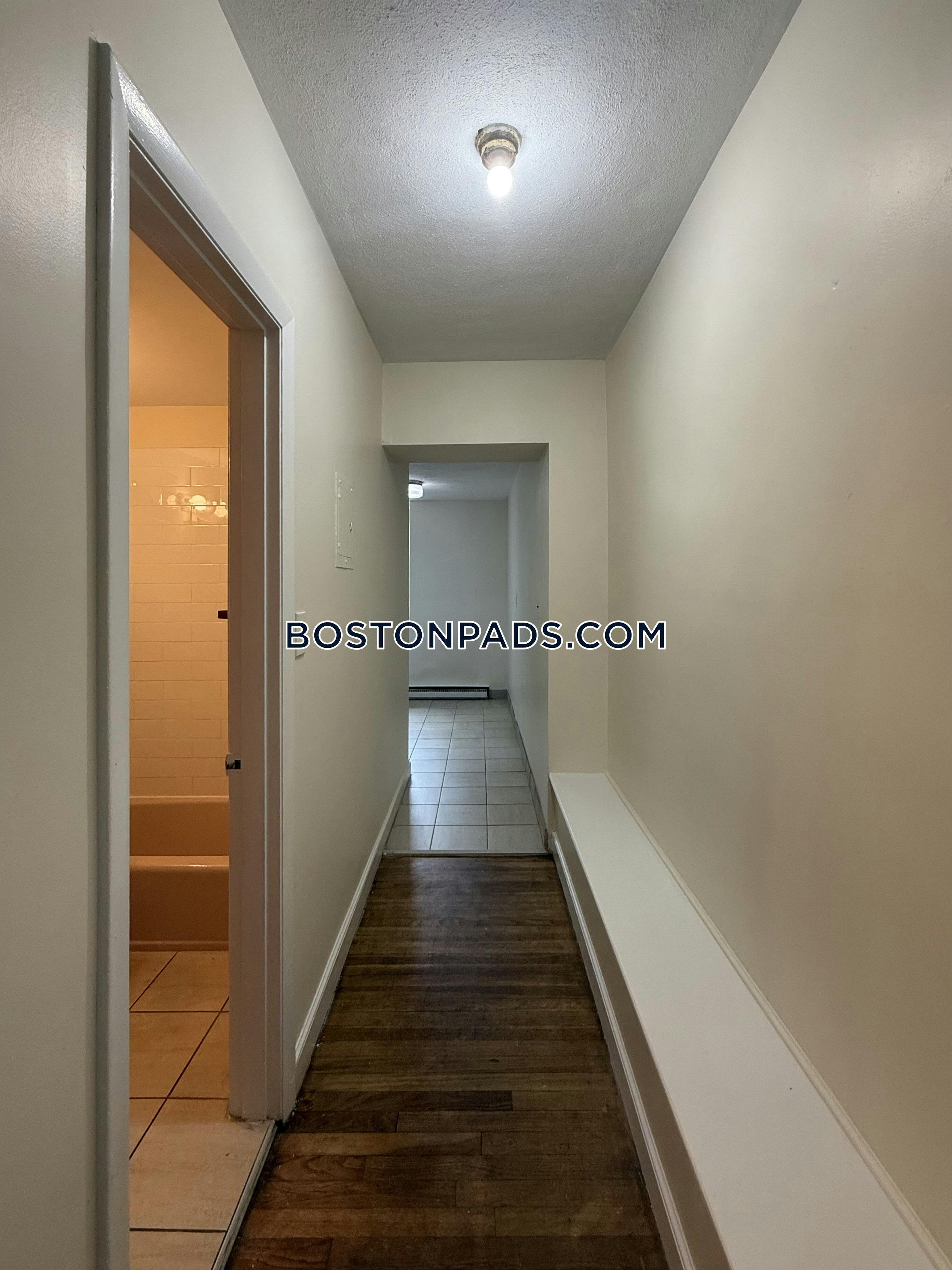 Boston - 0 Beds, 1 Baths
