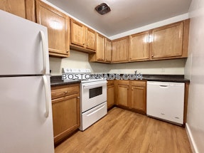 Brookline Apartment for rent 2 Bedrooms 1 Bath  Beaconsfield - $2,975 No Fee
