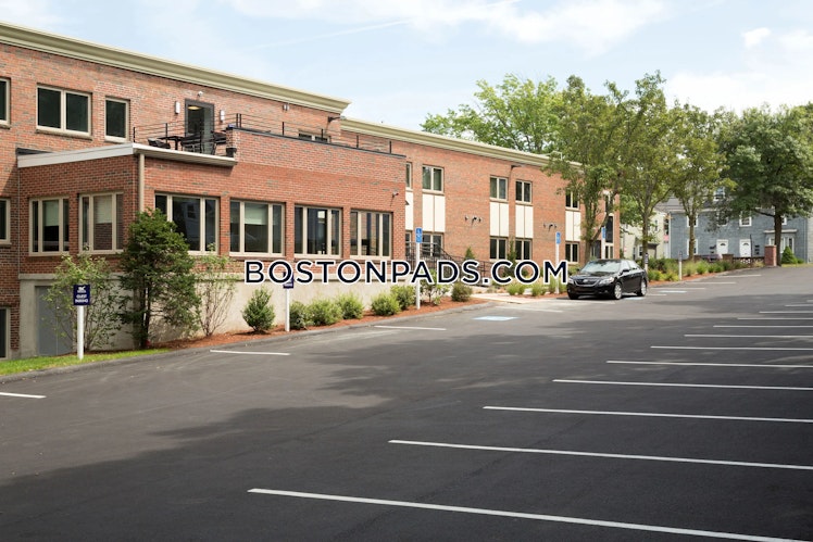 Truman Parkway, Boston