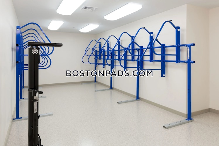 Truman Parkway, Boston