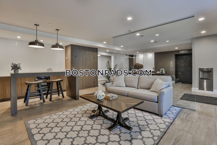 lynn-studio-1-baths-luxury-in-lynn-2050-6131736 