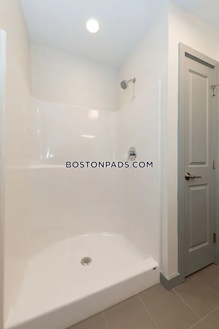 Truman Parkway, Boston