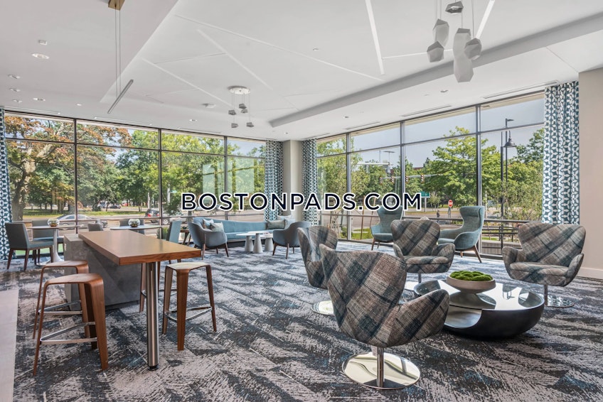 Lynn - $1,700+ /month