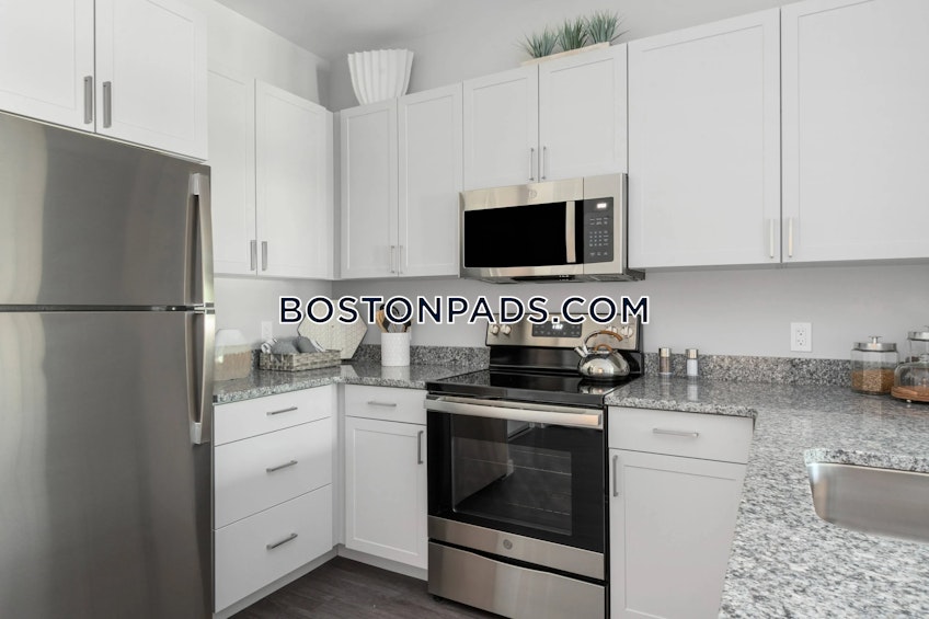 Lynn - $1,700+ /month