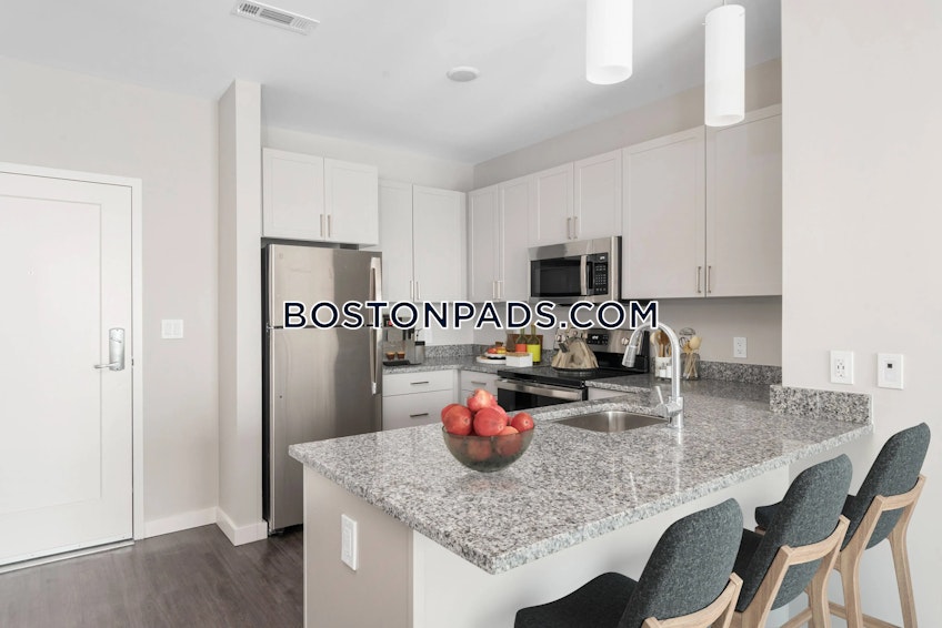 Lynn - $1,700+ /month