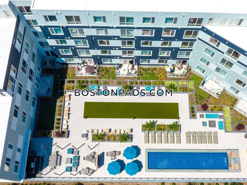 Lynn - $1,700+ /month