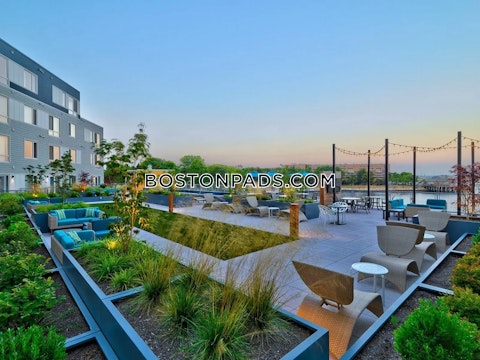 Lynnway Lynn photo 20