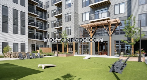 Hanson St. Lynn photo 27