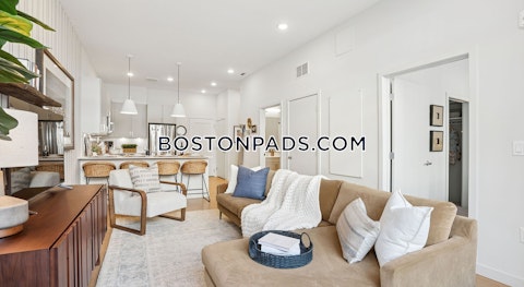 Hanson St. Lynn photo 1