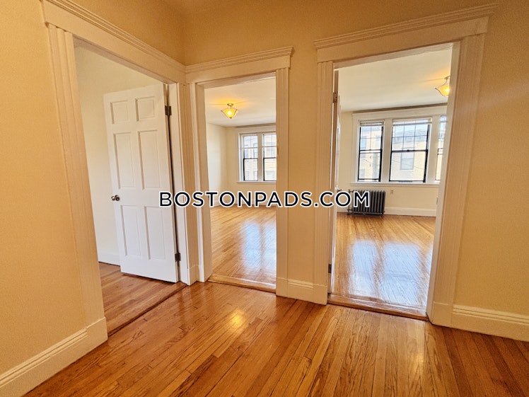 Sutherland Rd., Boston