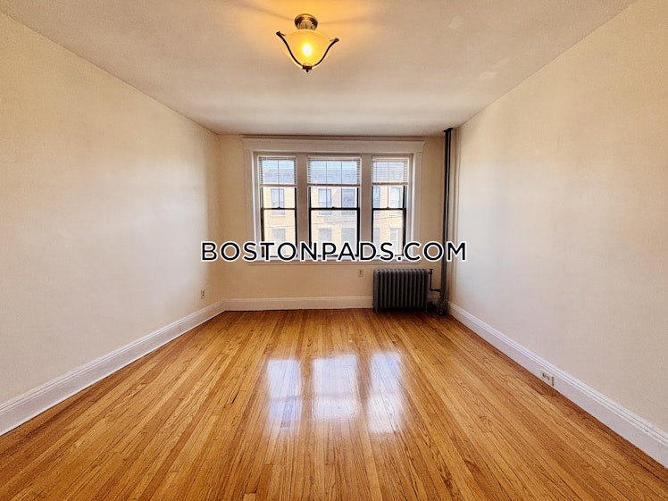 Sutherland Rd., Boston