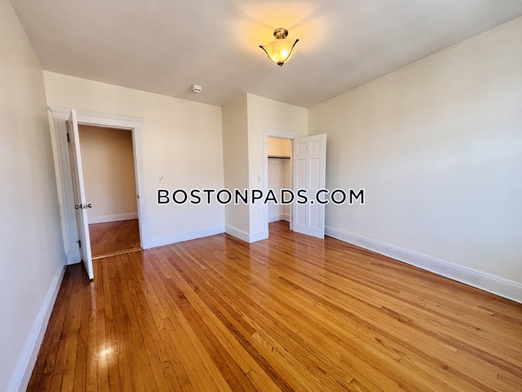 Sutherland Rd., Boston