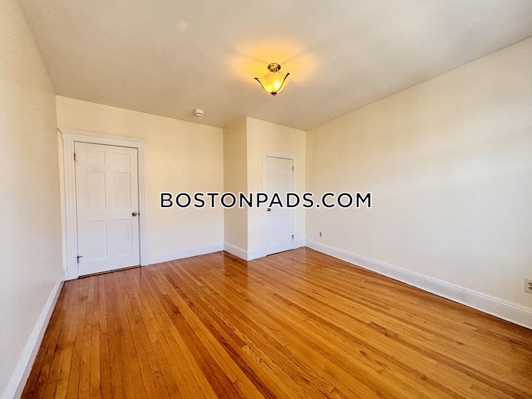 Sutherland Rd., Boston