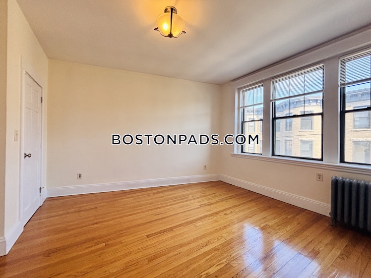 Sutherland Rd., Boston