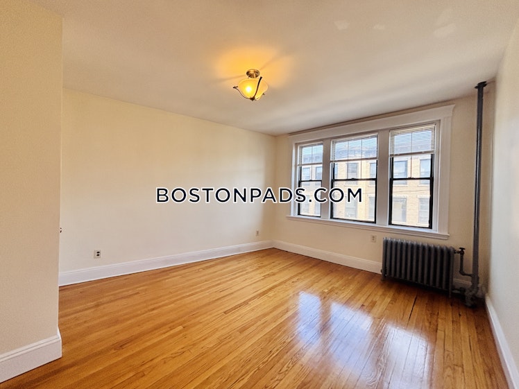 Sutherland Rd., Boston