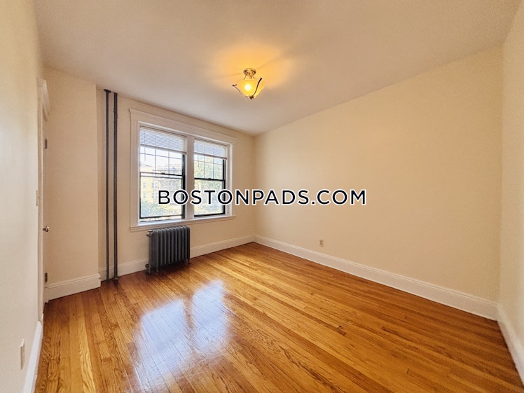 Sutherland Rd., Boston