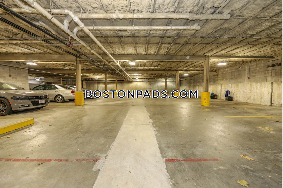 Boston - 1 Beds, 1 Baths