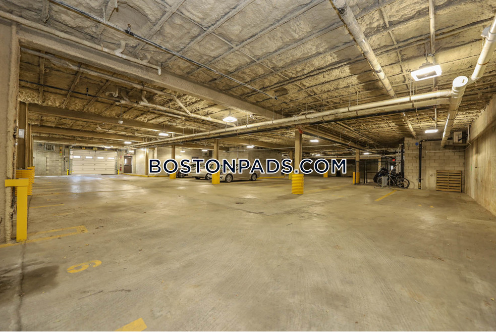 Boston - 1 Beds, 1 Baths