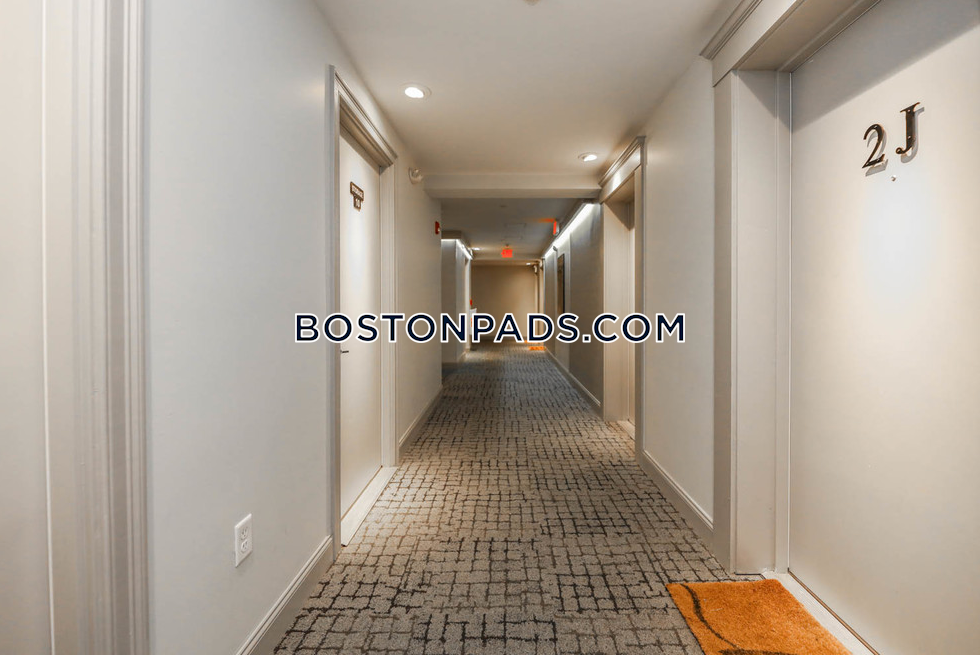 Boston - 1 Beds, 1 Baths