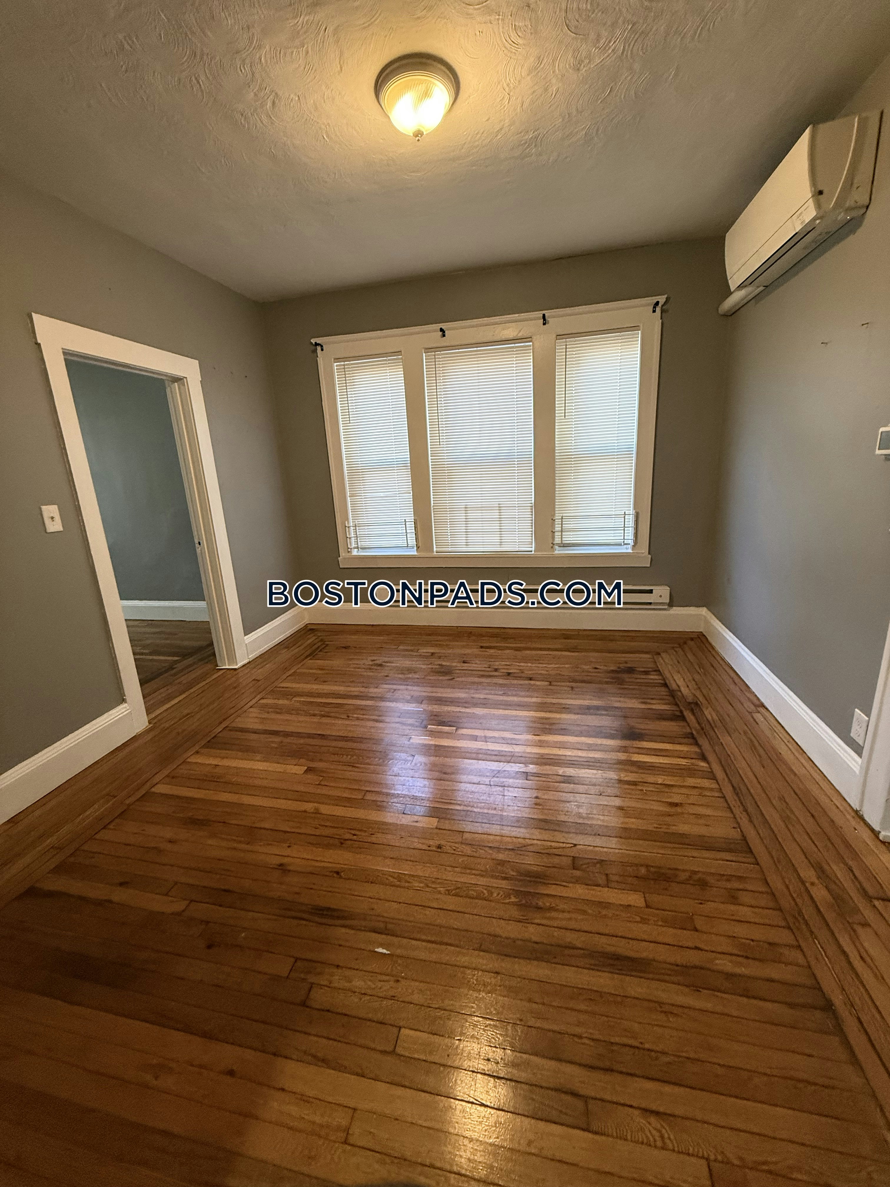 Boston - 2 Beds, 1 Baths