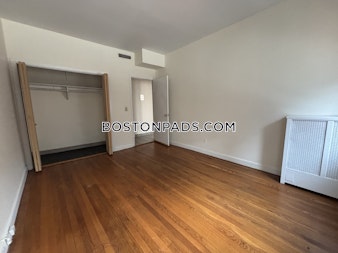 Commonwealth Ave. Boston