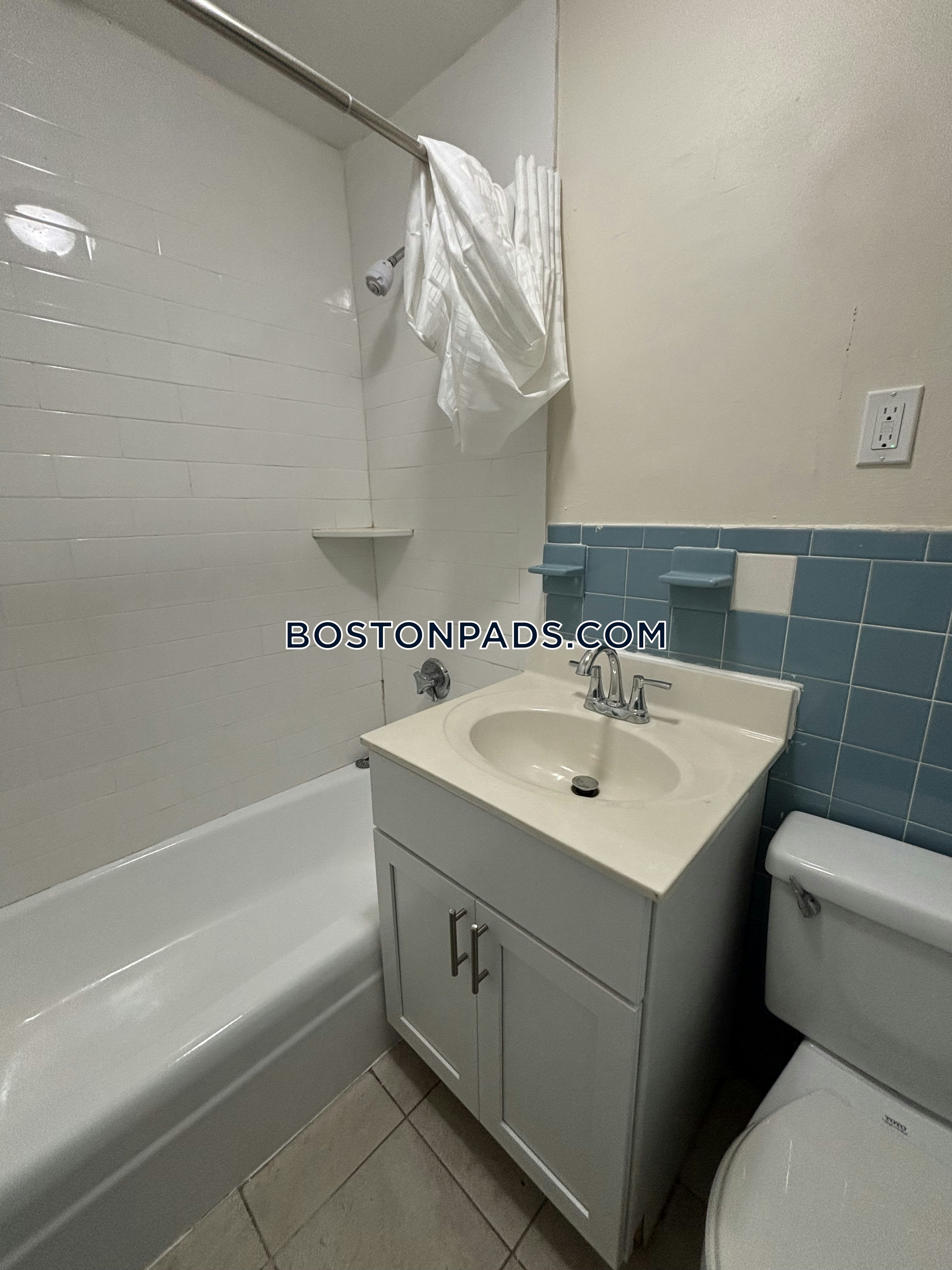 Boston - 2 Beds, 1 Baths