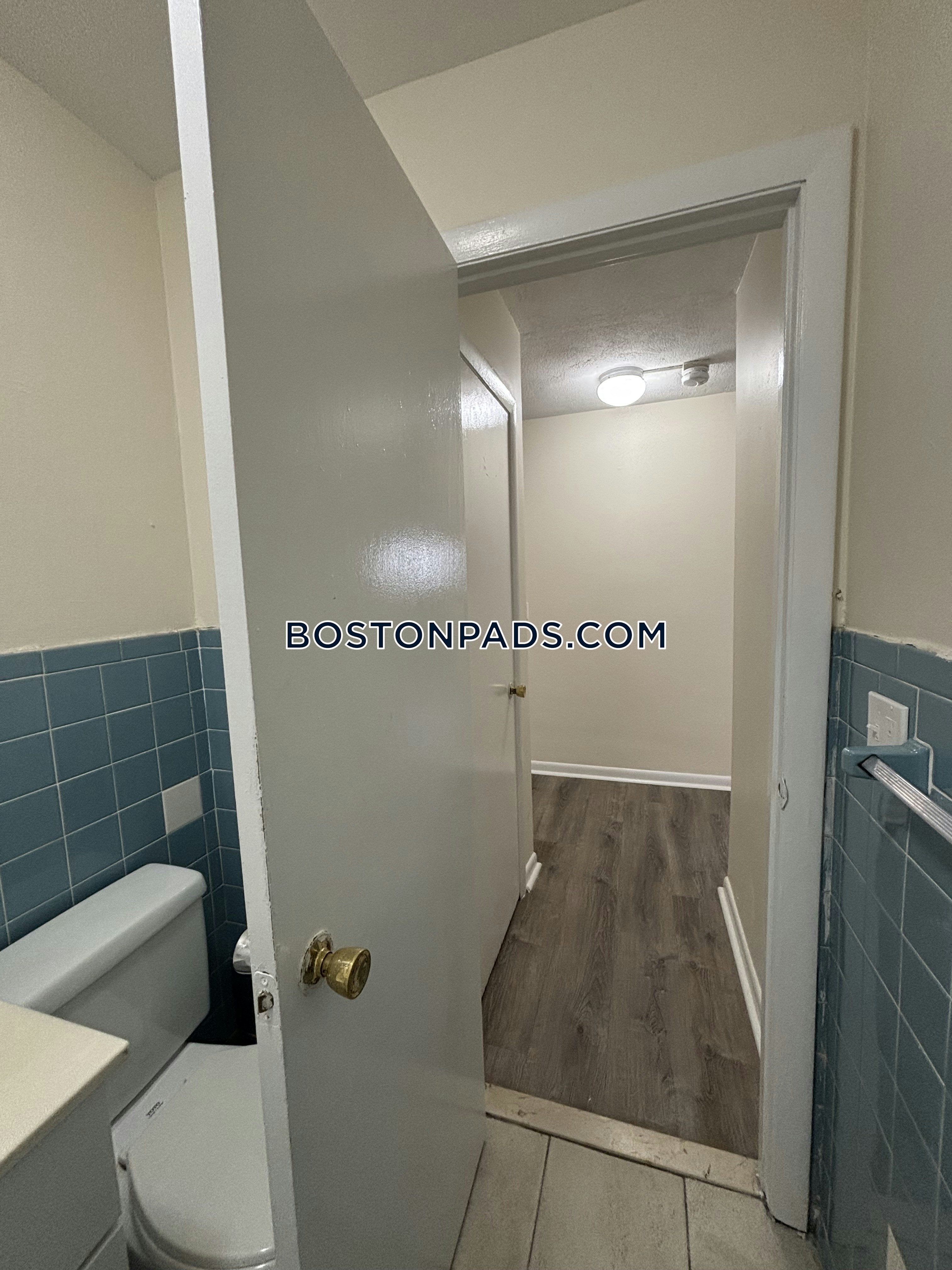 Boston - 2 Beds, 1 Baths
