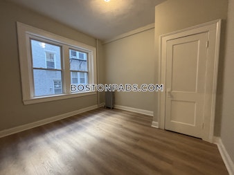 Commonwealth Ave. Boston