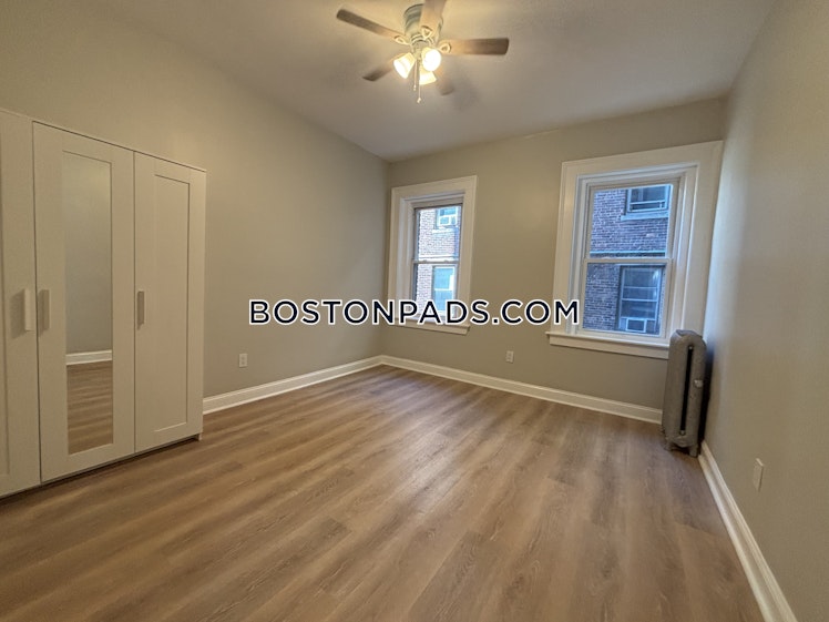 Commonwealth Ave., Boston