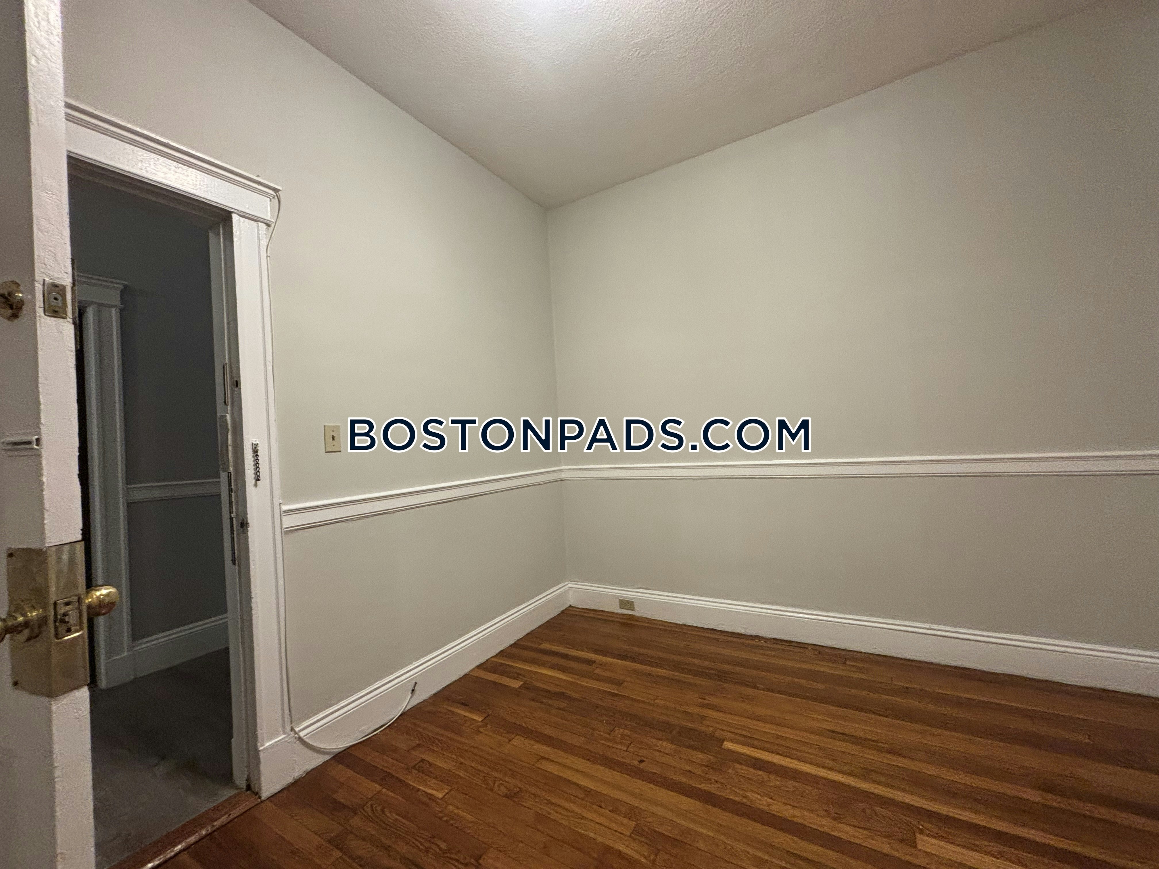 Boston - 2 Beds, 1 Baths