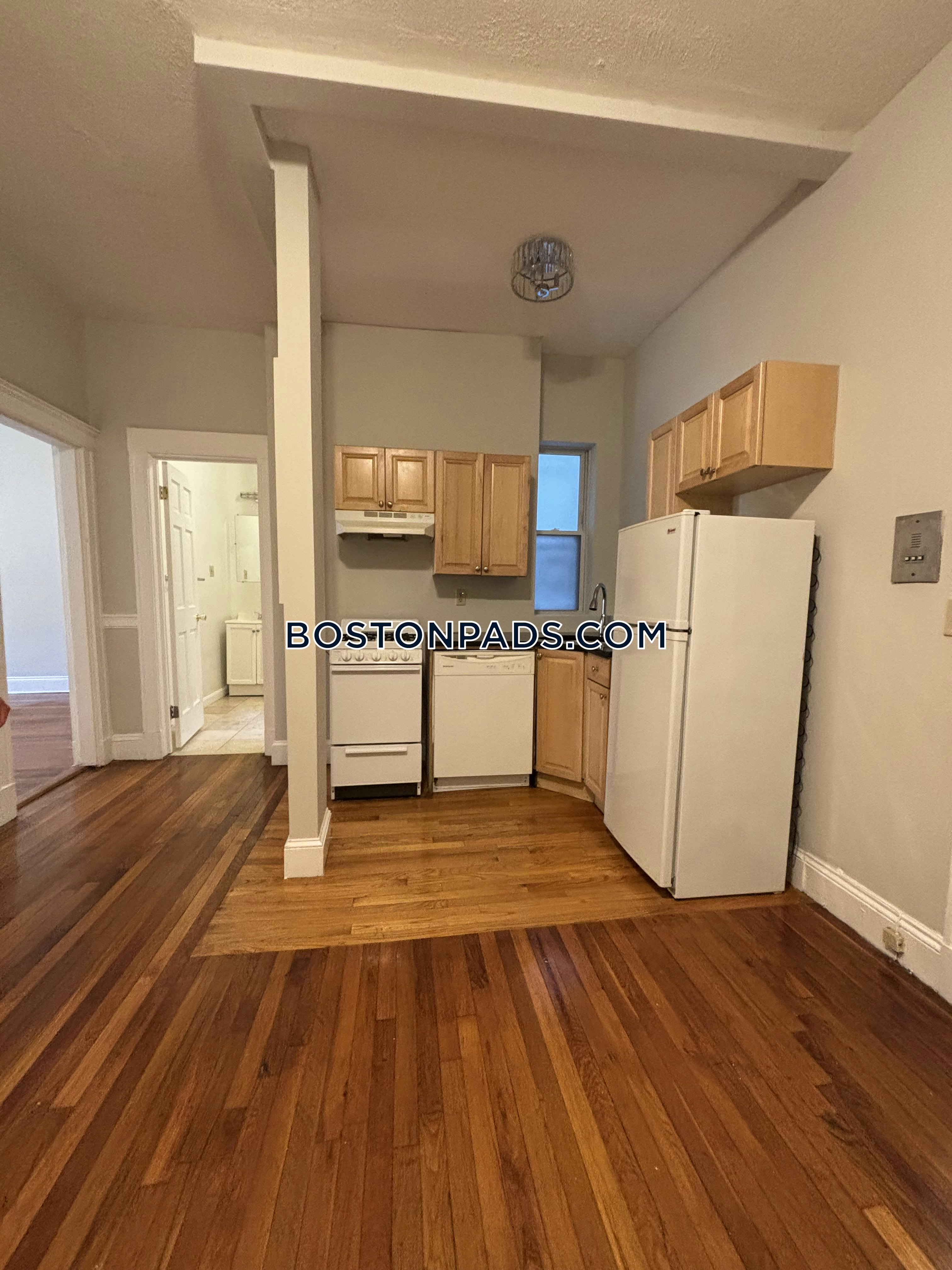 Boston - 2 Beds, 1 Baths