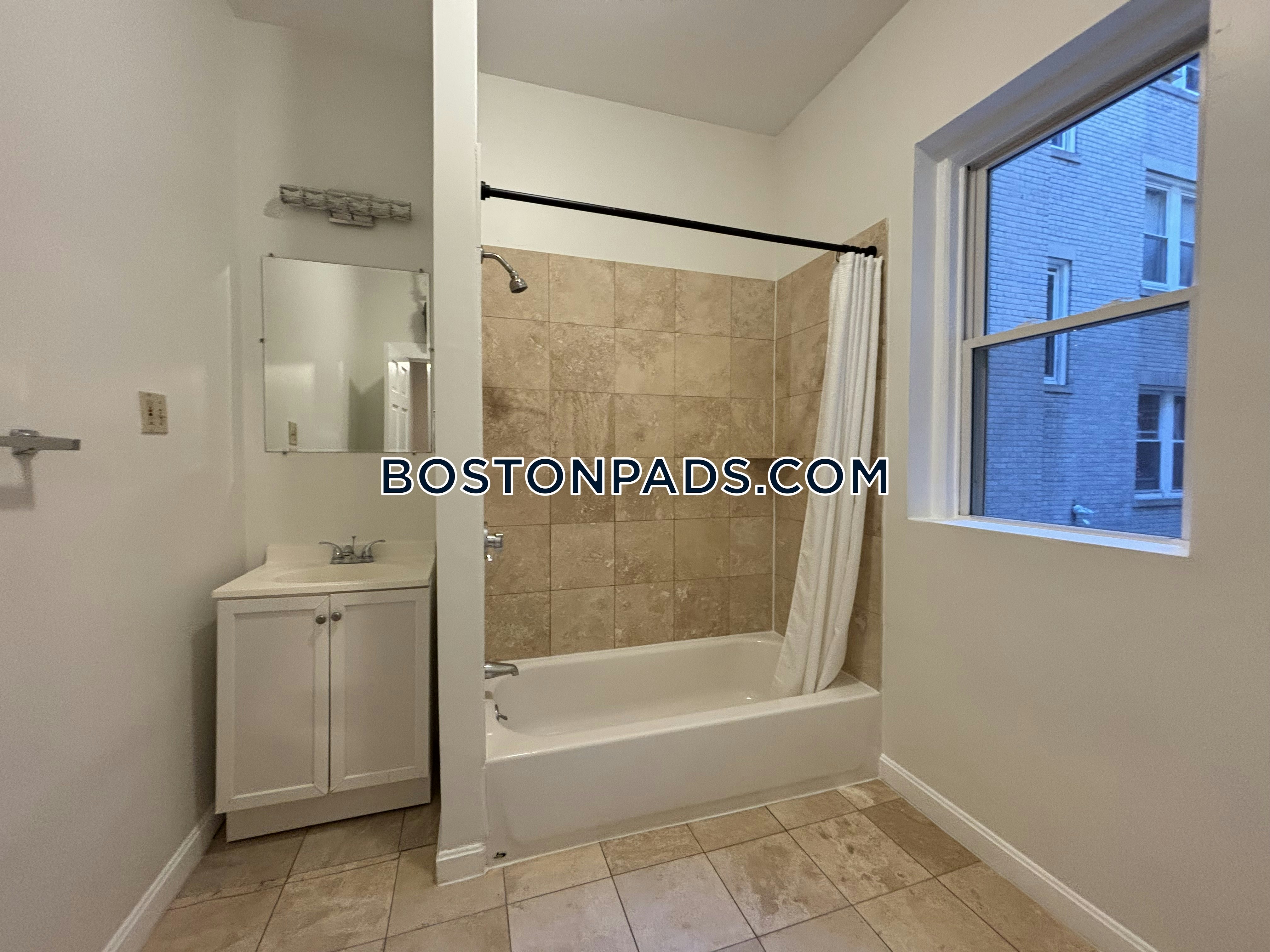 Boston - 2 Beds, 1 Baths