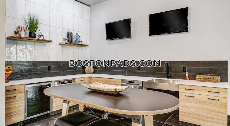 Nathan Pratt Dr., Concord