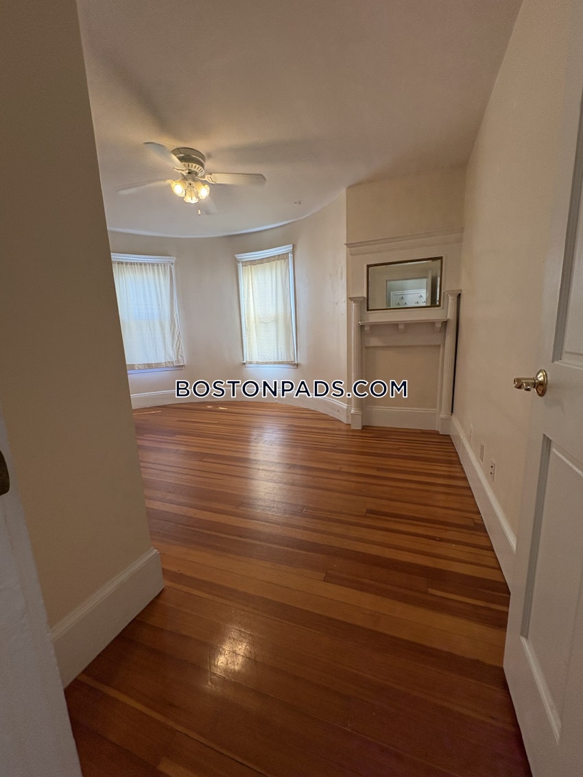 BOSTON - BRIGHTON - OAK SQUARE - 3 Beds, 1 Bath - Image 54