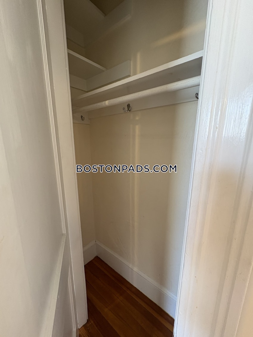 BOSTON - BRIGHTON - OAK SQUARE - 3 Beds, 1 Bath - Image 53