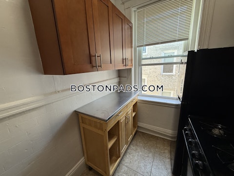 Egremont Rd. Boston photo 3