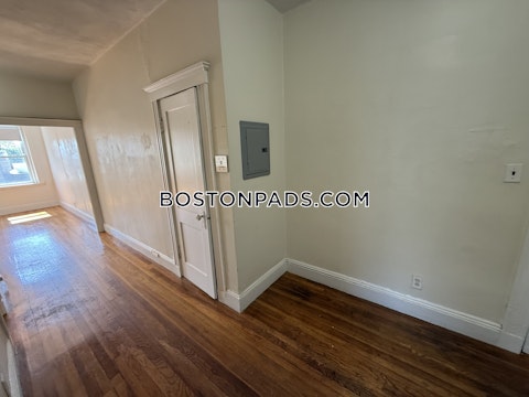 Egremont Rd. Boston photo 5