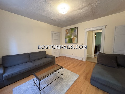 Union St. Boston photo 11